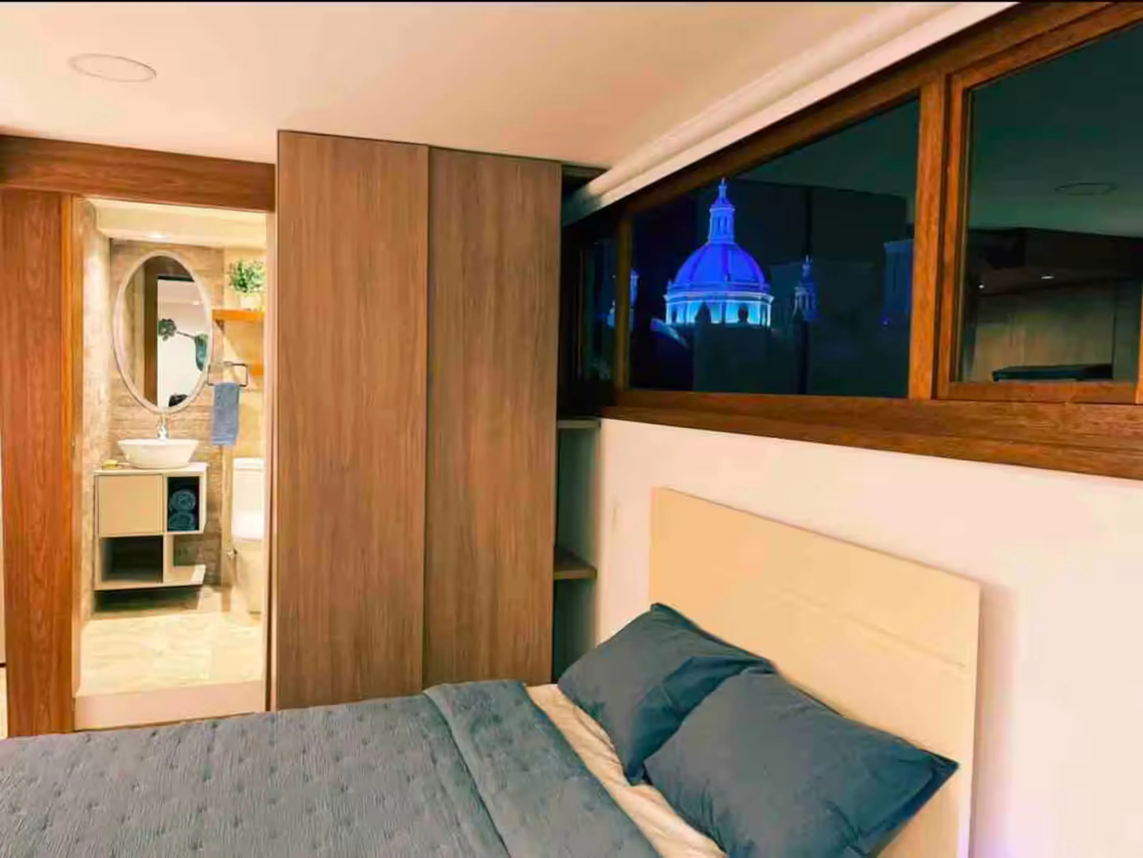 Privates Zimmer im geteilten Apartment - 1