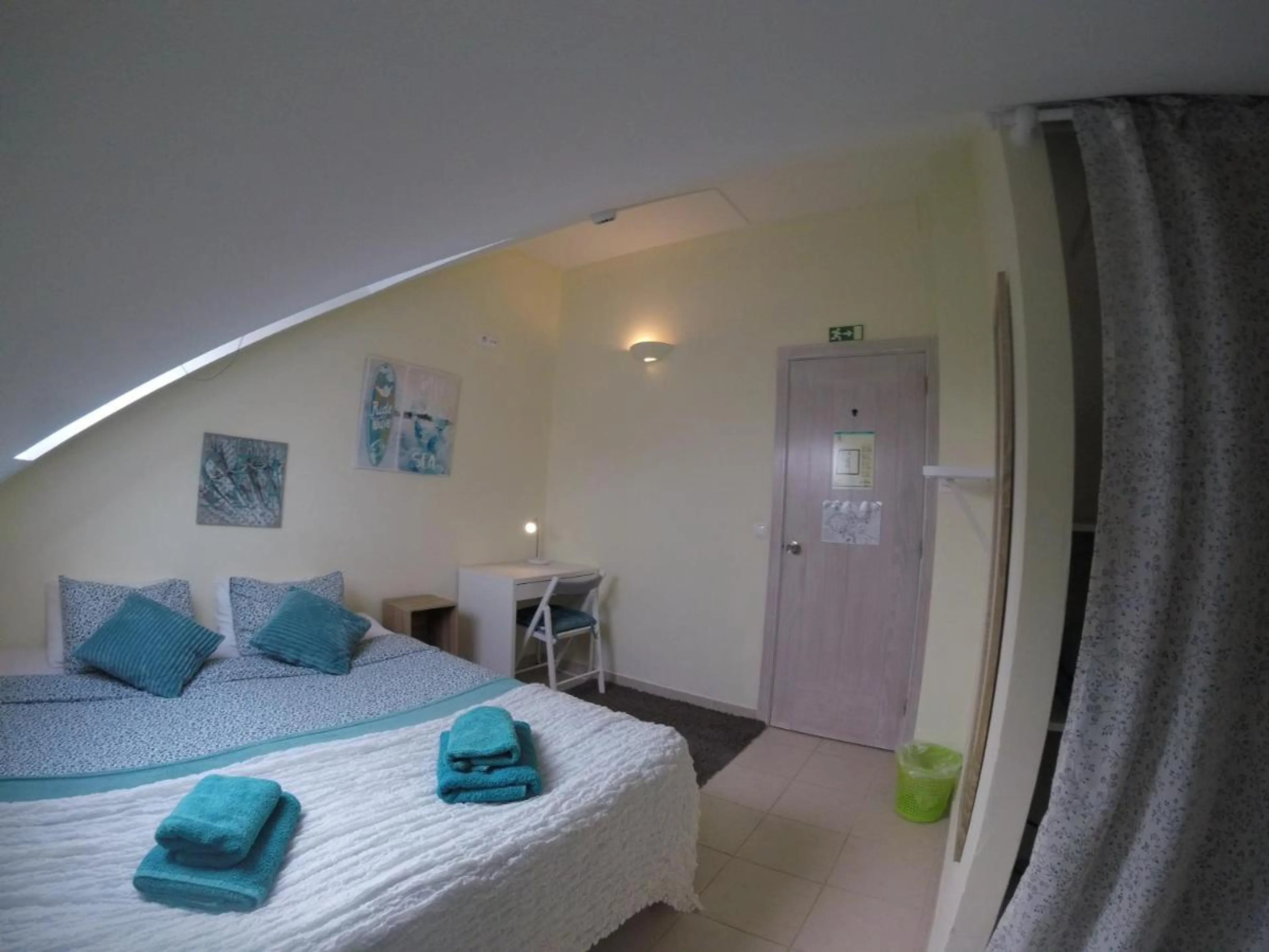 Doppelzimmer mit geteiltem Bad - 3