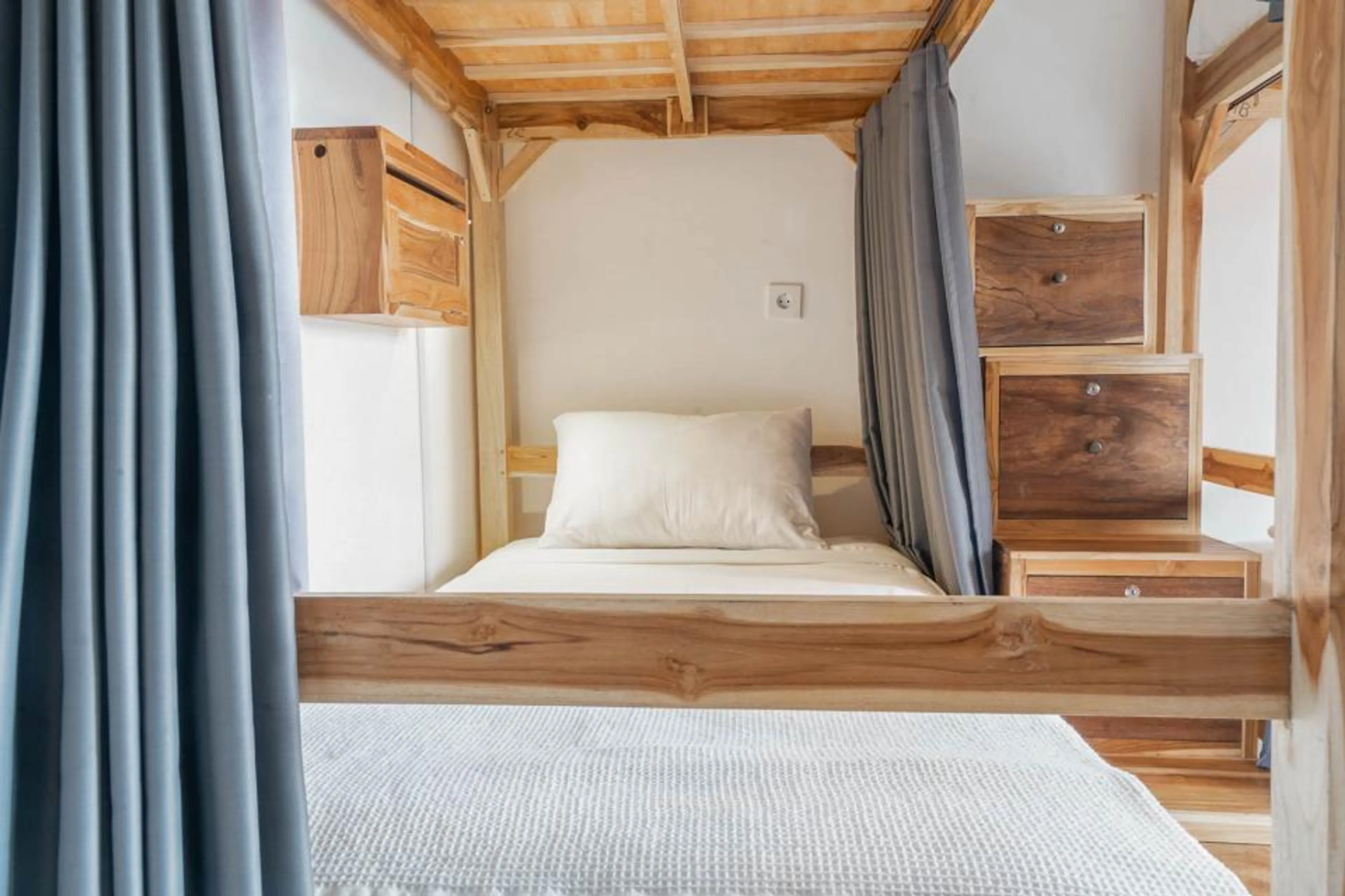 Bett im Frauen-Mehrbettzimmer - 3