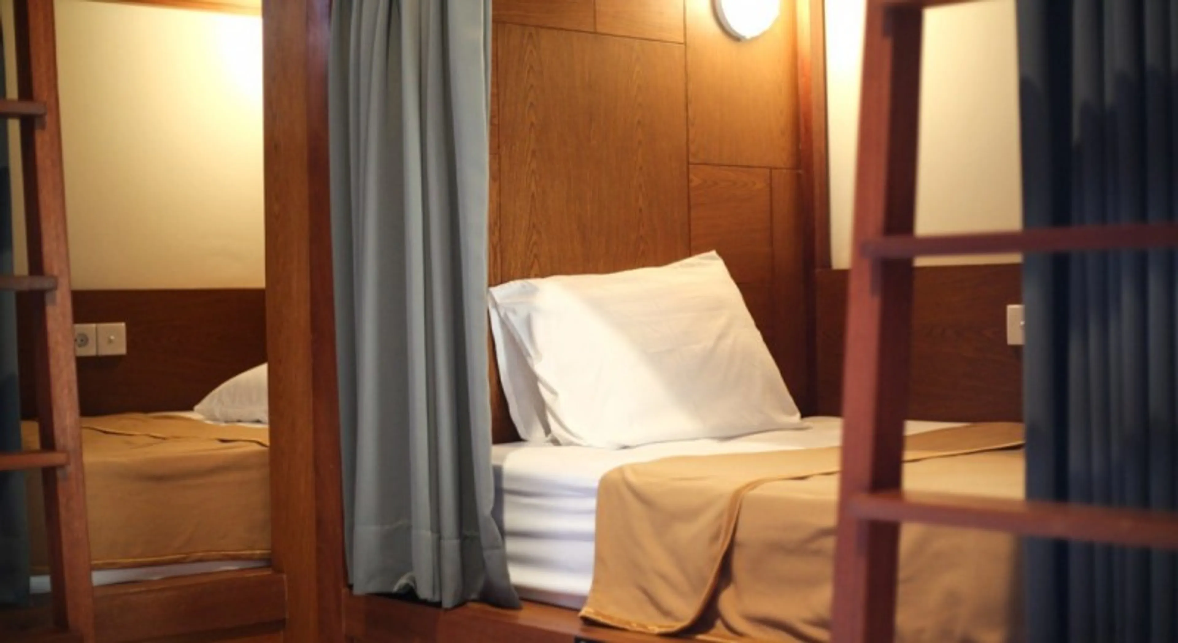 4-Bettzimmer für Frauen - 1