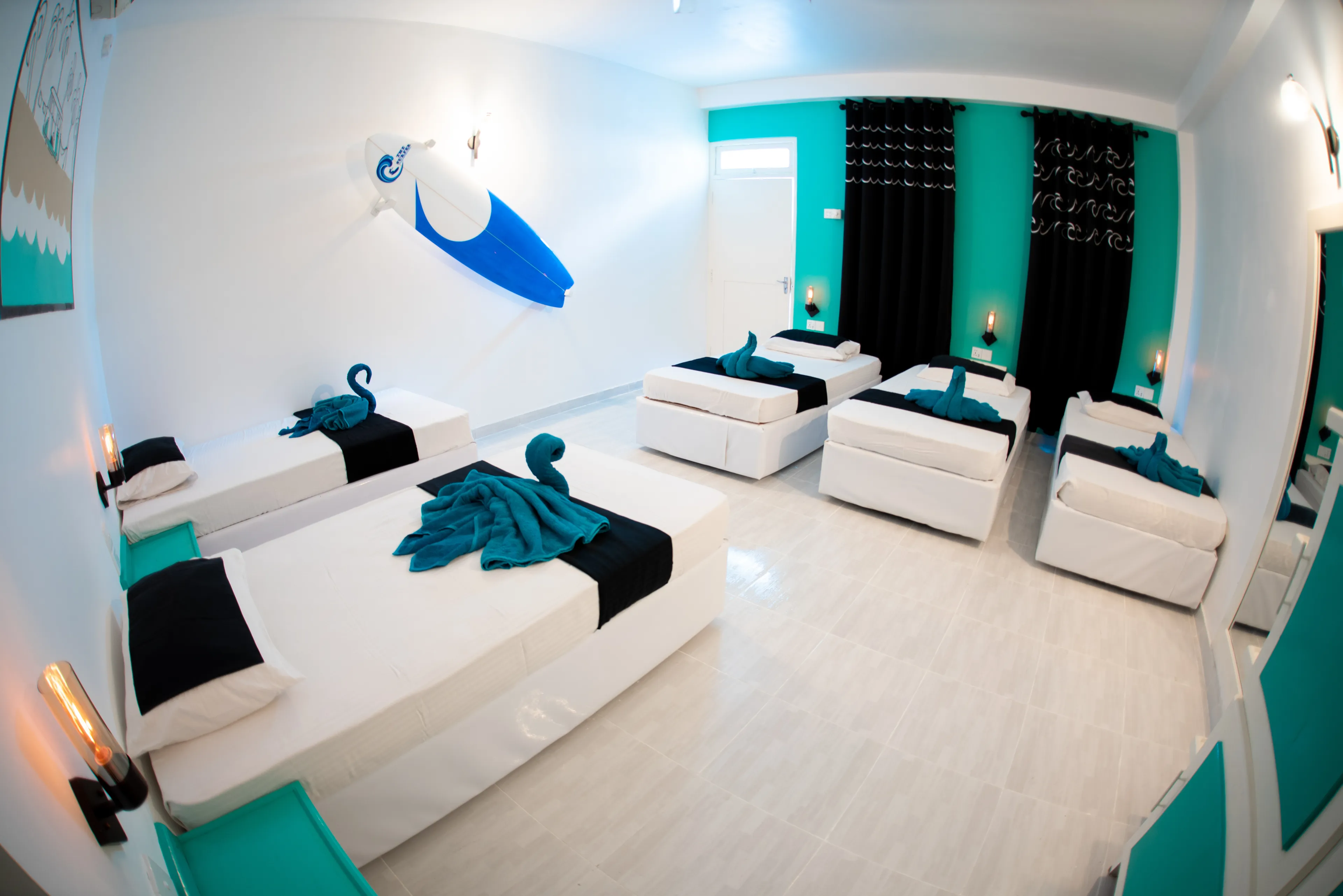 Schlafsaal (Surfer-Beach Camp) - 2