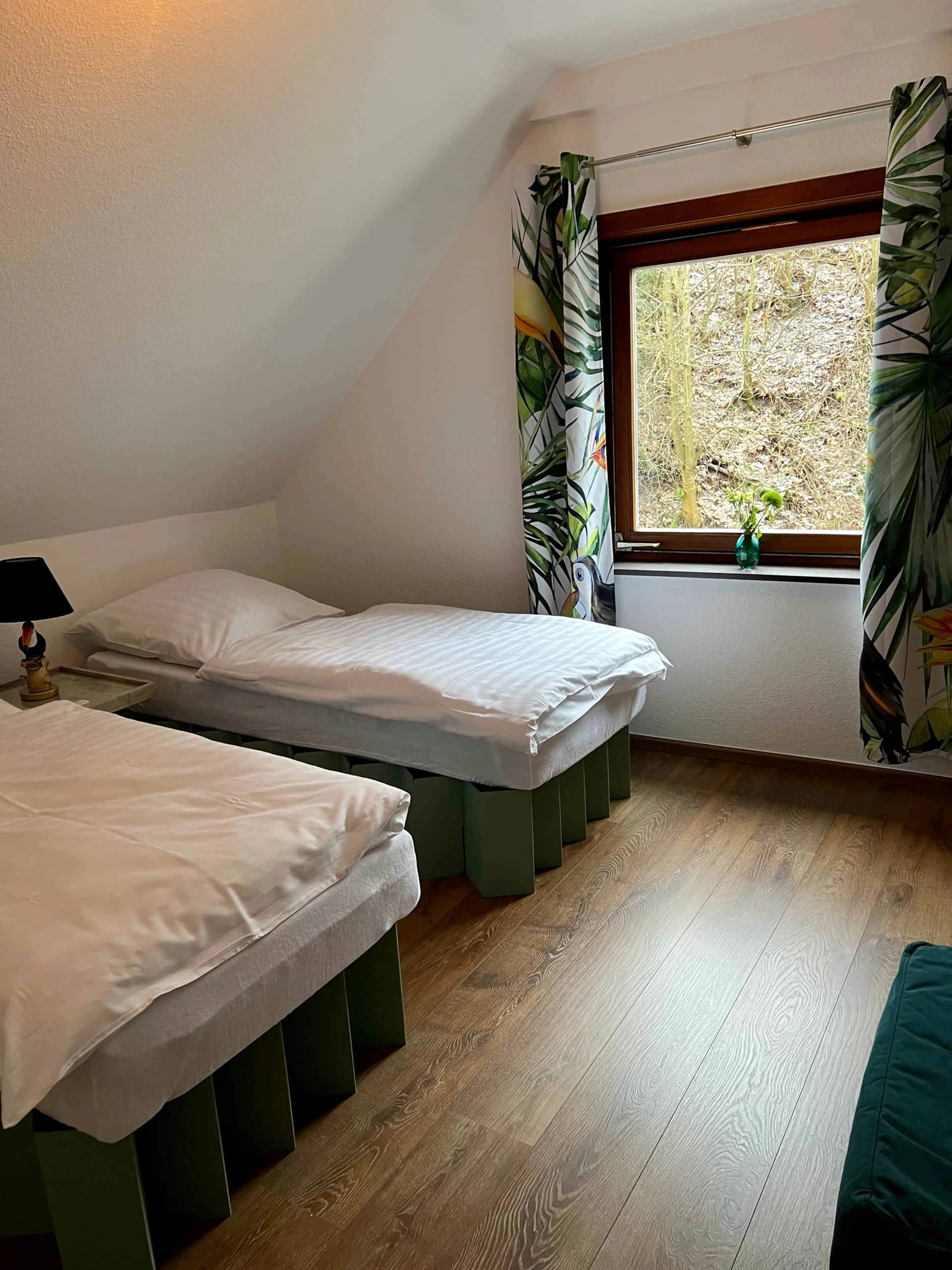 Geteiltes Eckzimmer - 1