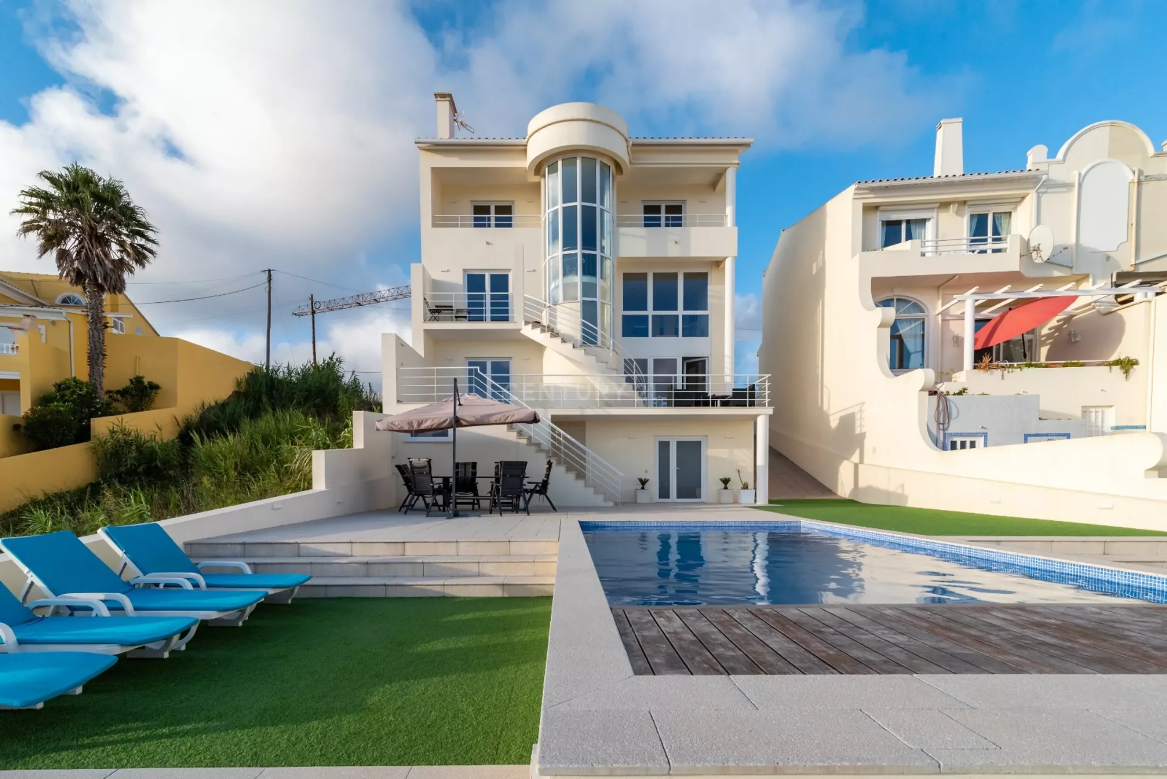 Gesamtes Surfhaus - 1