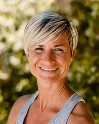 Caroline Cinnanti (Zertifizierte Yogalehrerin E-RYT200 - Hatha Yoga)