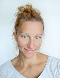 Monika - Yogalehrerin, Masseurin und Psychologin
